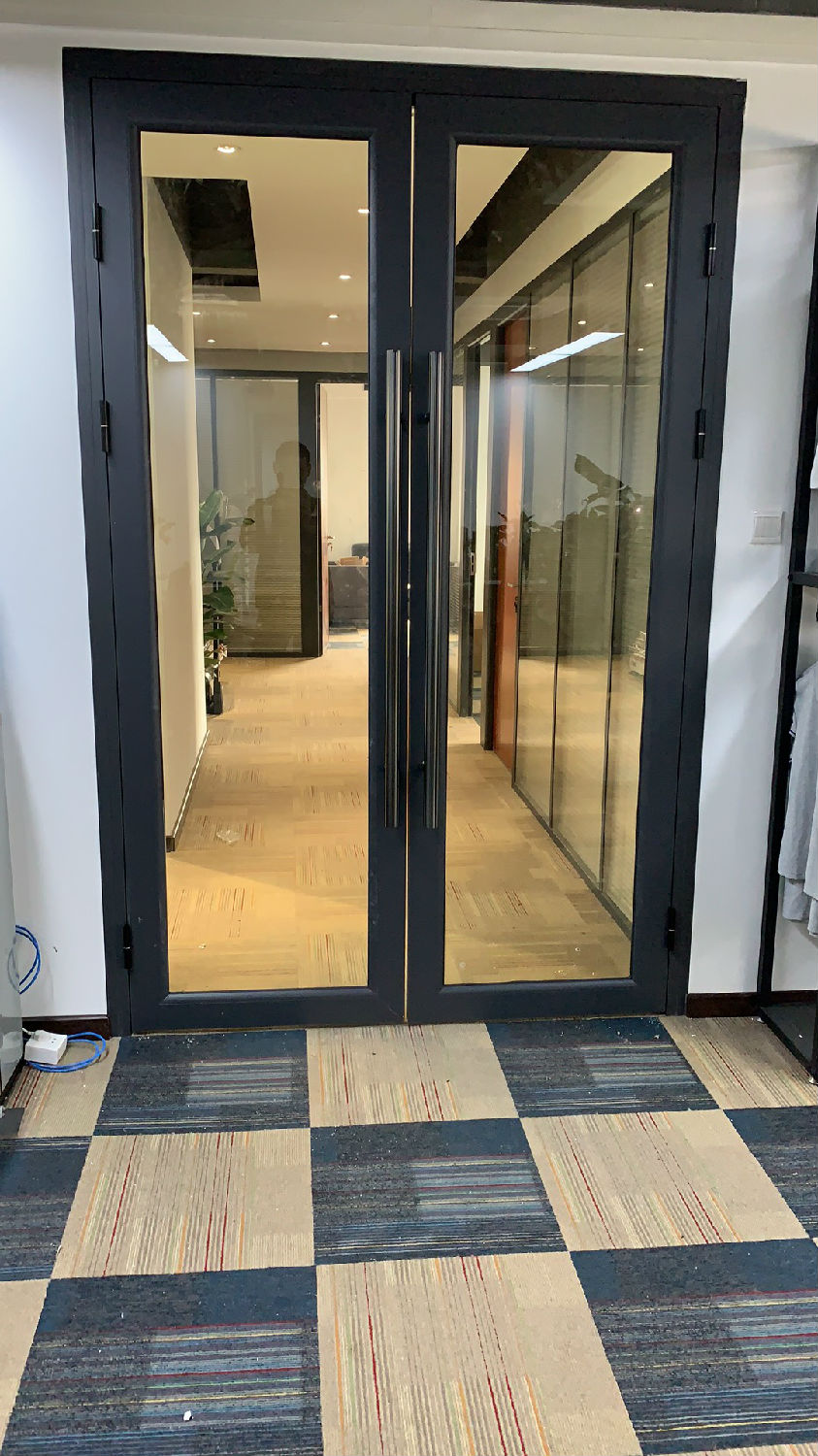 鋁合金玻璃門 鋁合金玻璃門